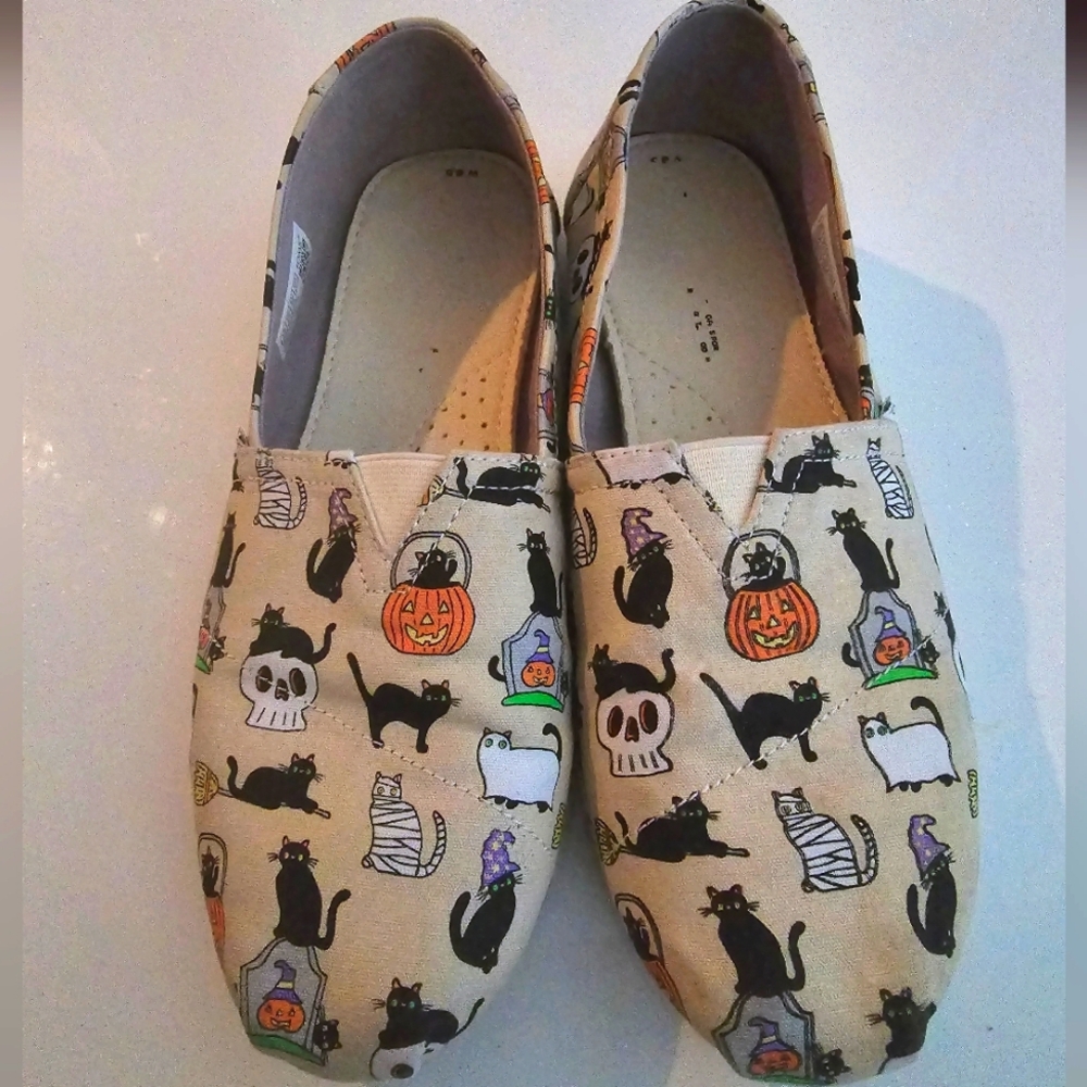 Halloween Tom's